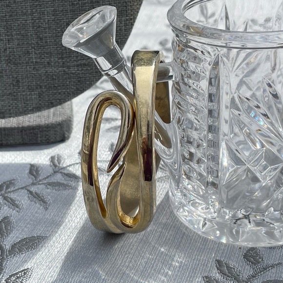 Gold tone Hinge Infinity Bracelet - Picture 3 of 7